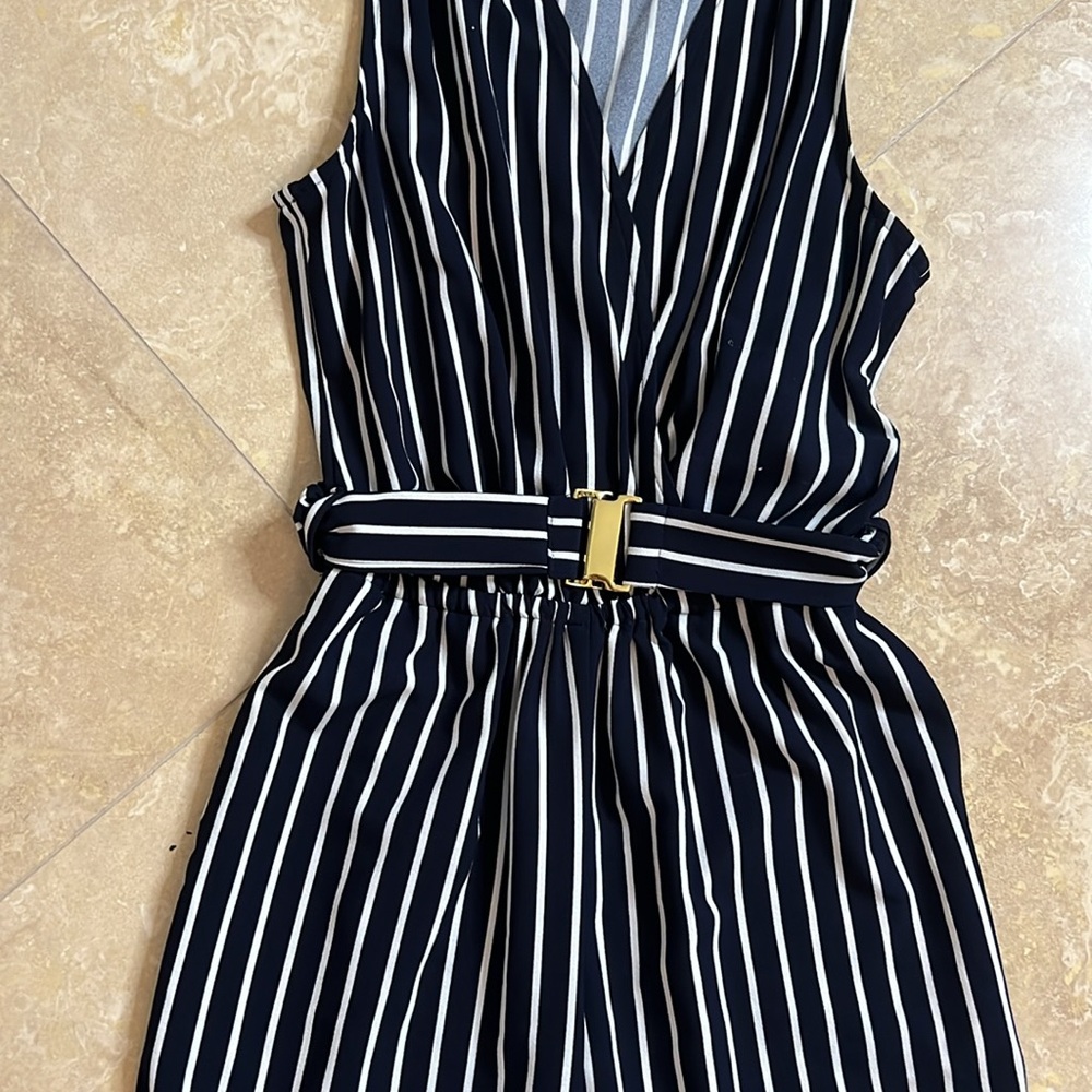 💕Cute one piece 💕 - Picture 5 of 5